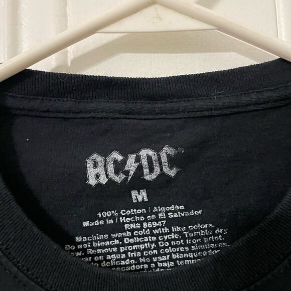 AC/DC Back in Black t shirt - Picture 3 of 4